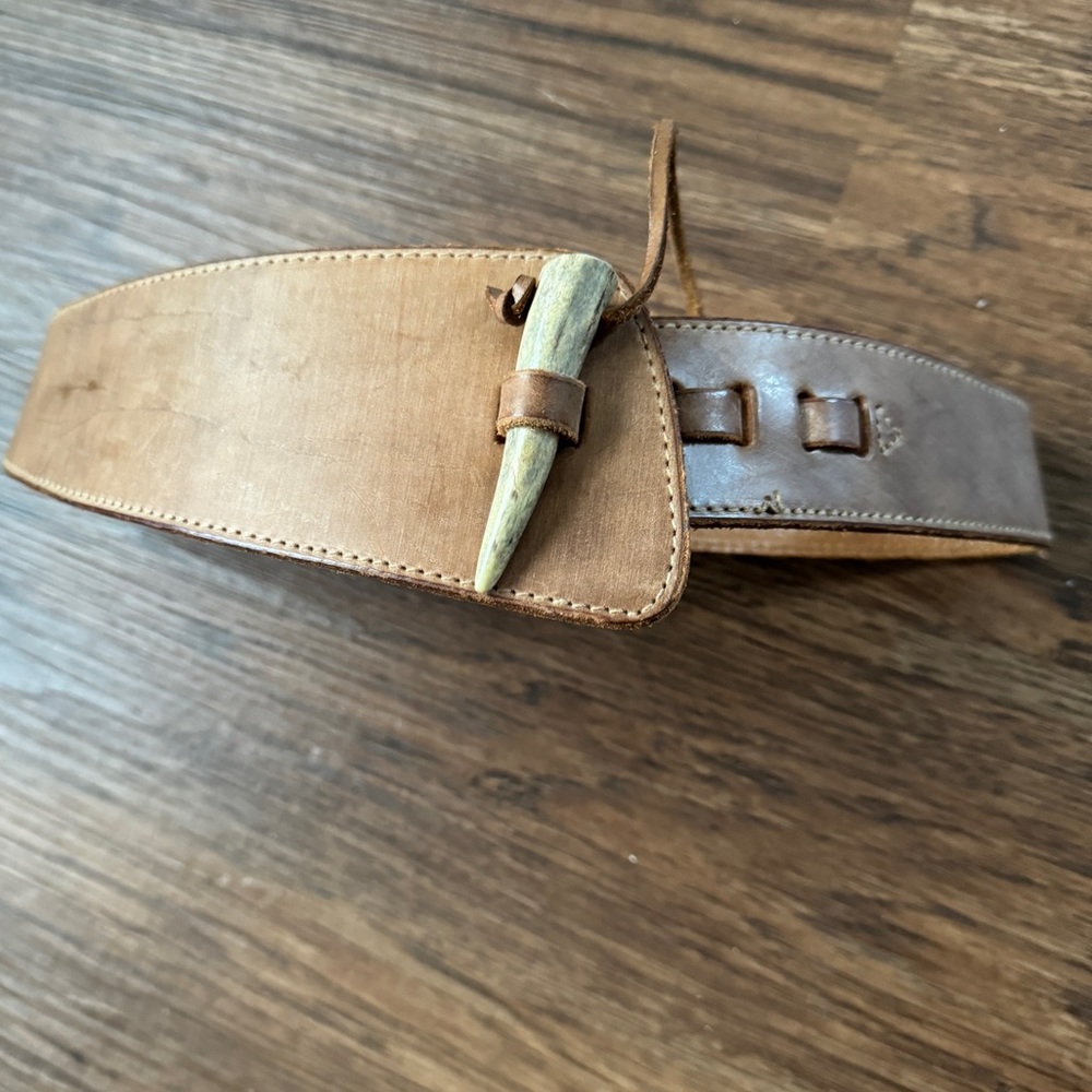 Vintage 1980s Banana Republic leather belt